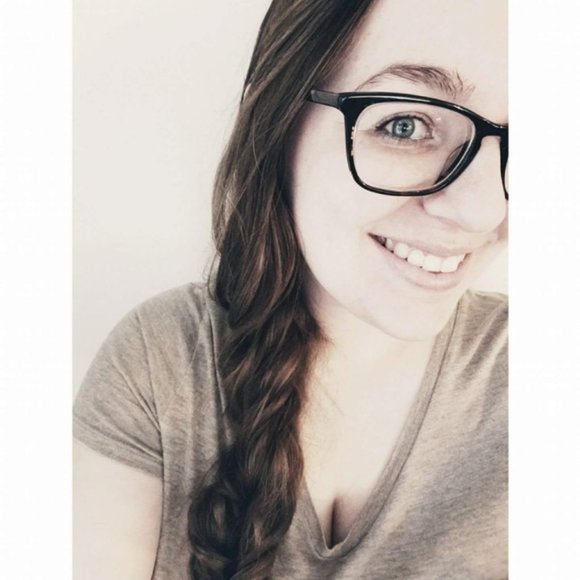 Meet your Posher, Natasha - Picture 1 of 1